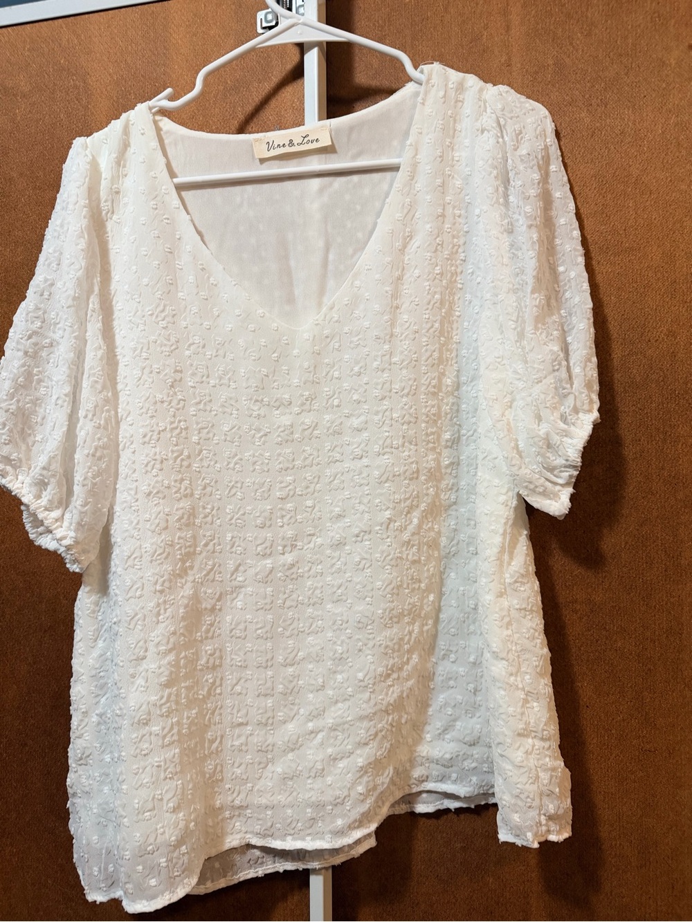 Vine & Love Cream Textured V-Neck Puff Sleeve Blouse